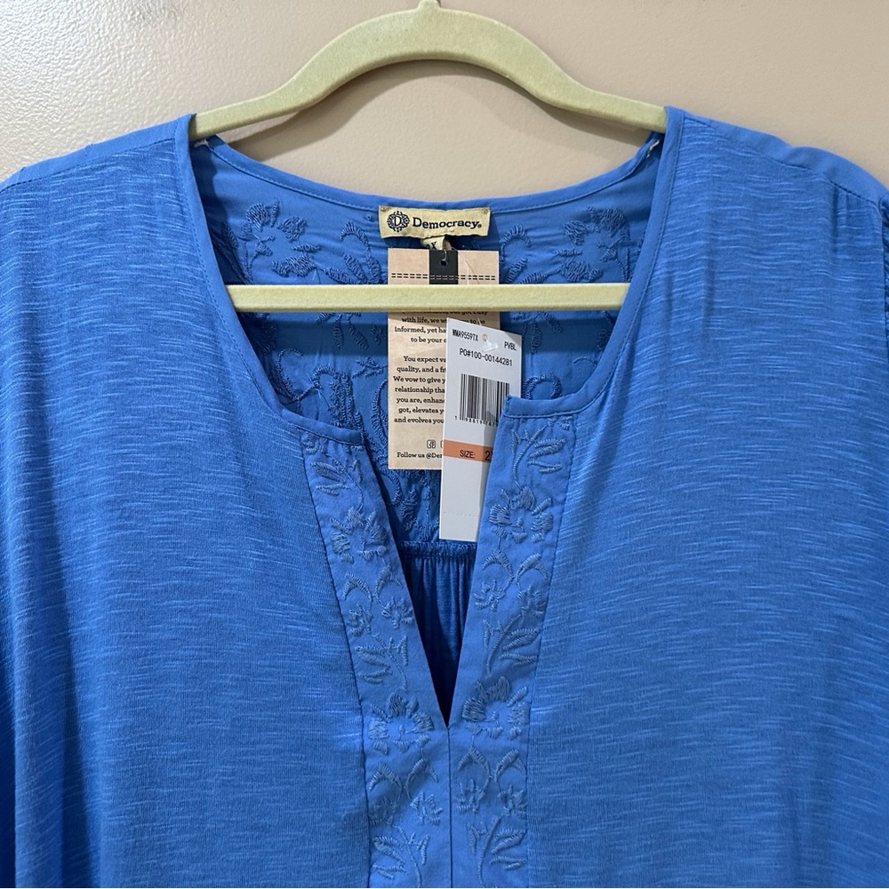 Democracy Women 2X Blouse Blue Embroidered Boho Peasant Long Sleeve Top - Picture 3 of 8